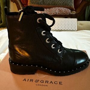 BRAND NEW - Air & Grace JESSA BOOTS SIZE 36